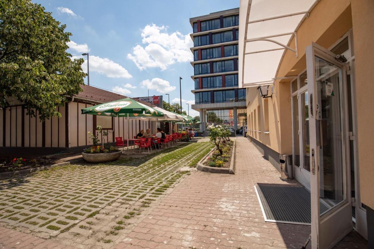 Nepliget Hotel Budapeşte Dış mekan fotoğraf